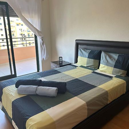 Logement Terrain De Tennis/Piscine 800M De La Mer Portimão Zewnętrze zdjęcie