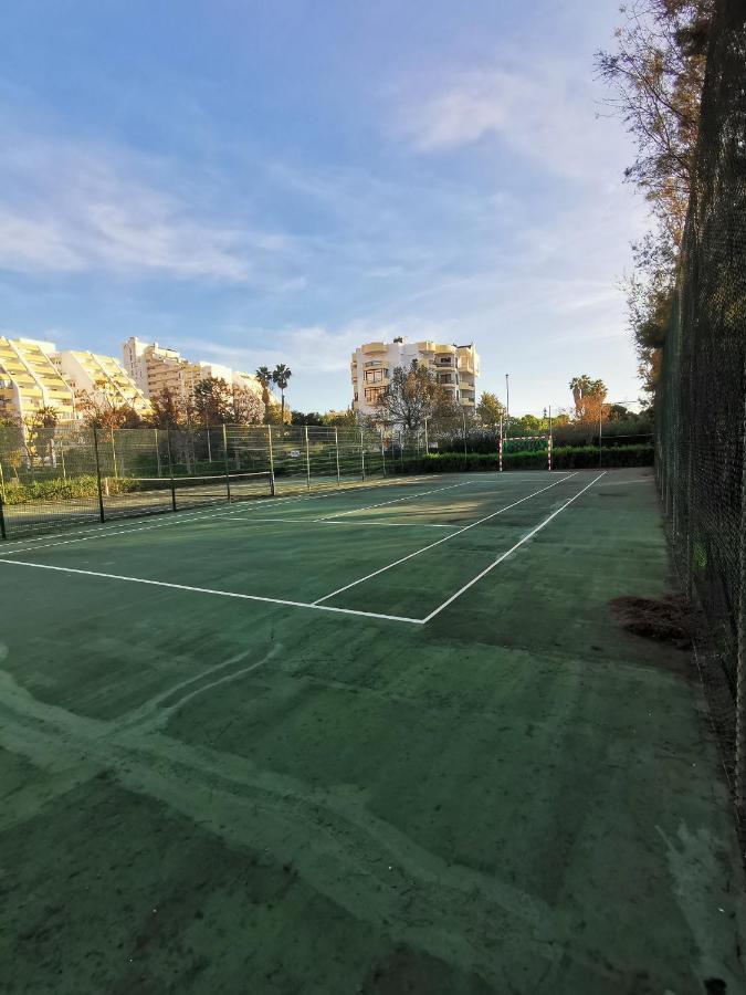 Logement Terrain De Tennis/Piscine 800M De La Mer Portimão Zewnętrze zdjęcie