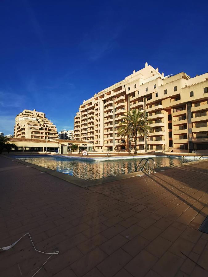 Logement Terrain De Tennis/Piscine 800M De La Mer Portimão Zewnętrze zdjęcie