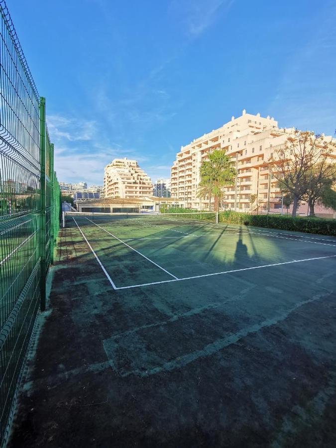 Logement Terrain De Tennis/Piscine 800M De La Mer Portimão Zewnętrze zdjęcie